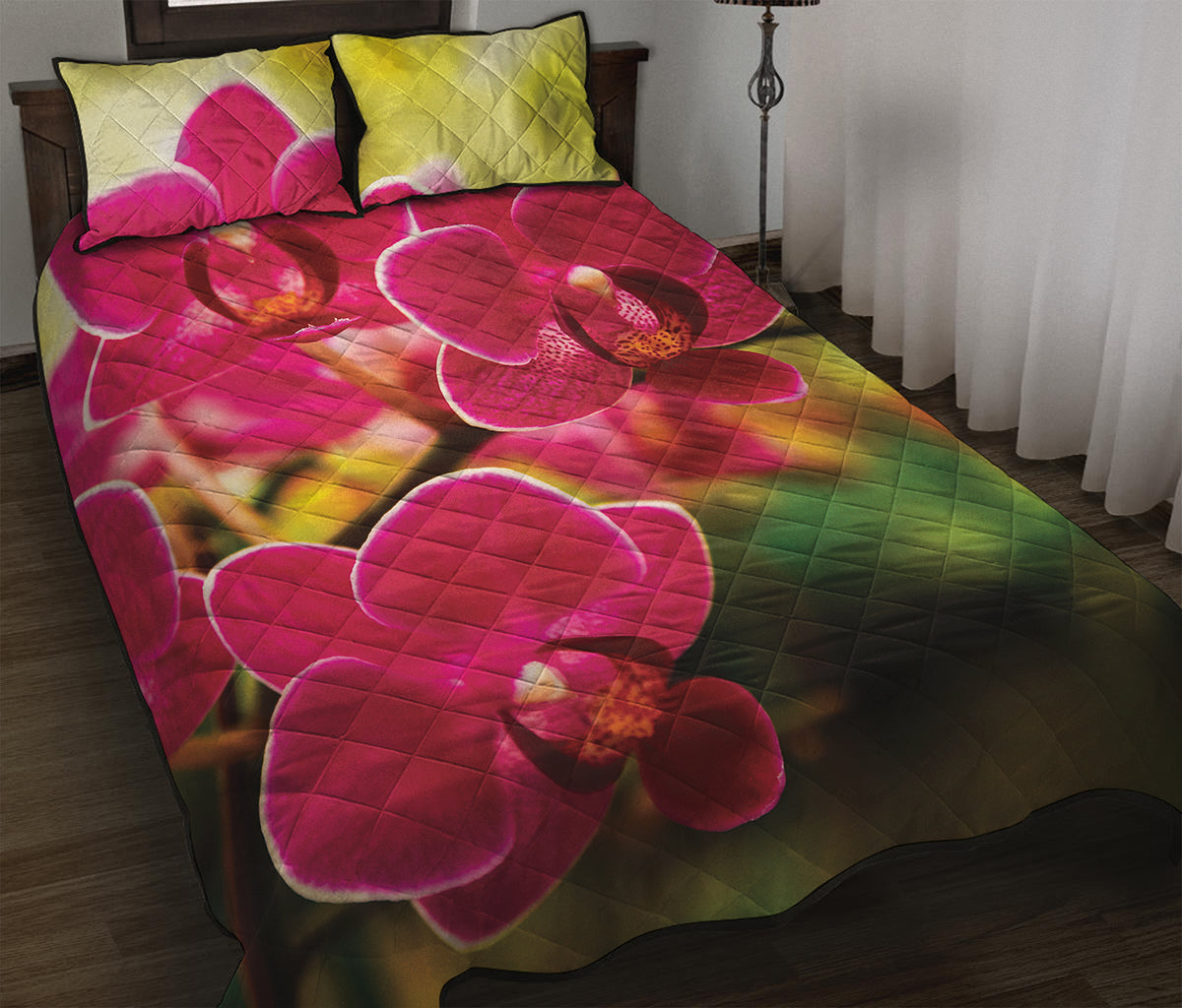 Cute Orchid Print Quilt Bed Set