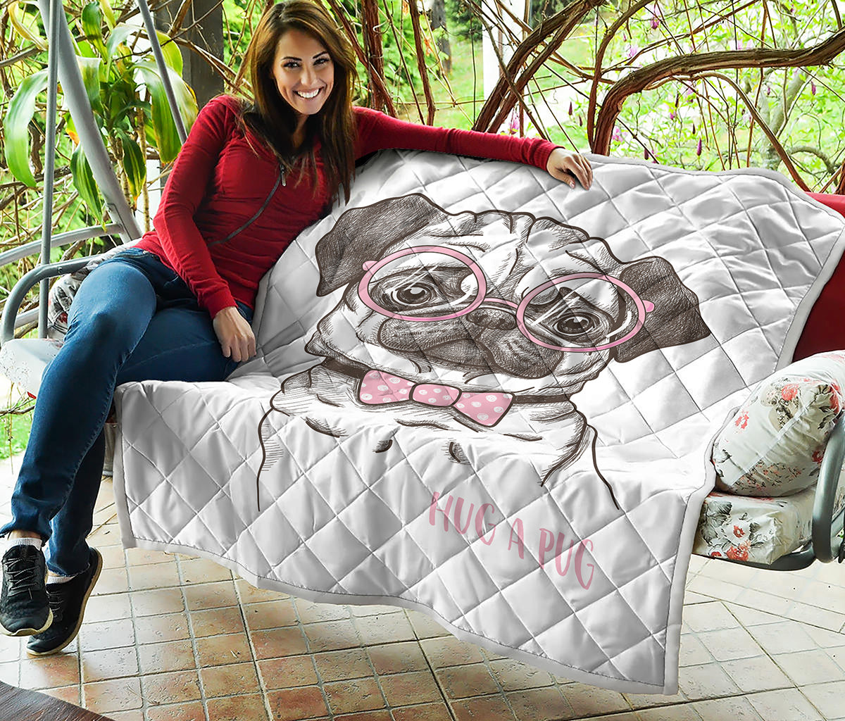 Cute Pug With Glasses Print Quilt