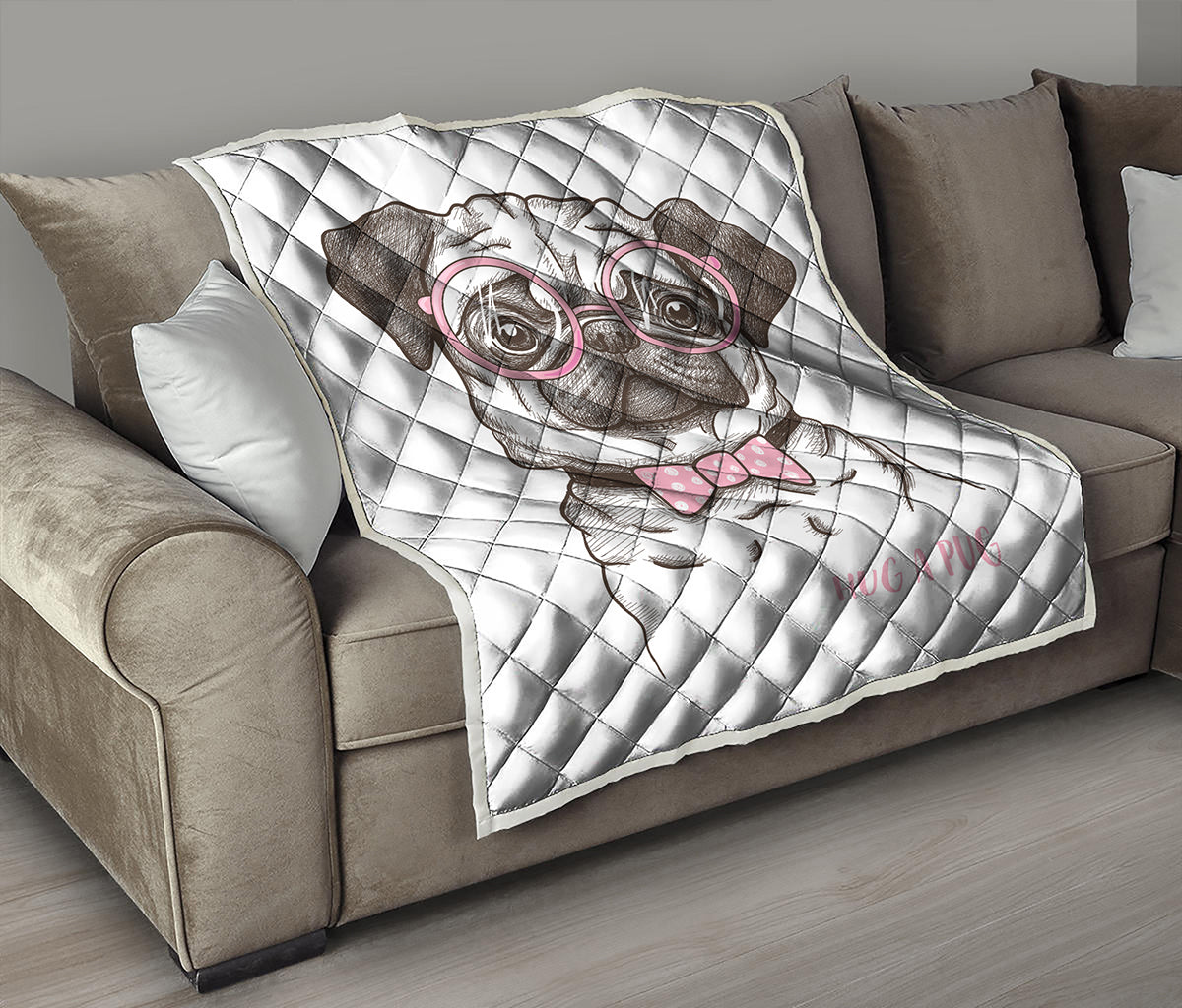 Cute Pug With Glasses Print Quilt
