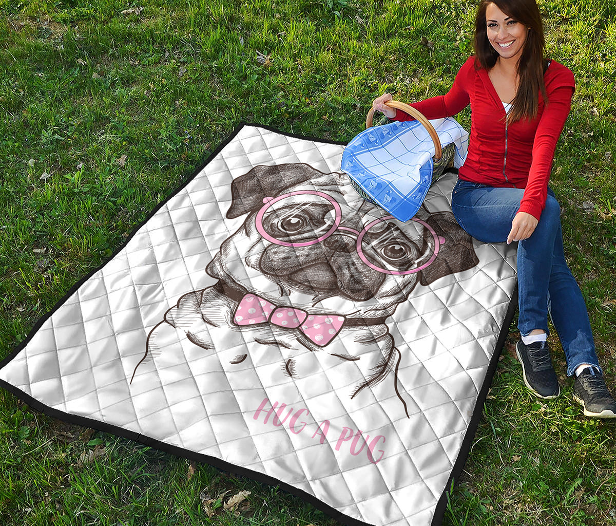 Cute Pug With Glasses Print Quilt