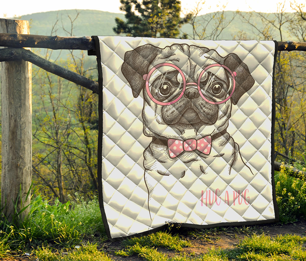 Cute Pug With Glasses Print Quilt