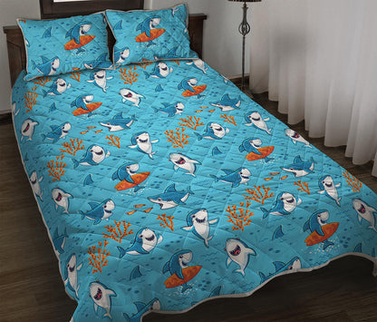 Cute Shark Pattern Print Quilt Bed Set