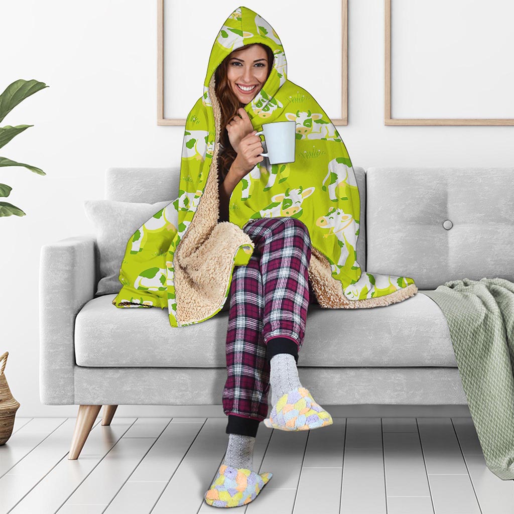 Cute Smiley Cow Pattern Print Hooded Blanket