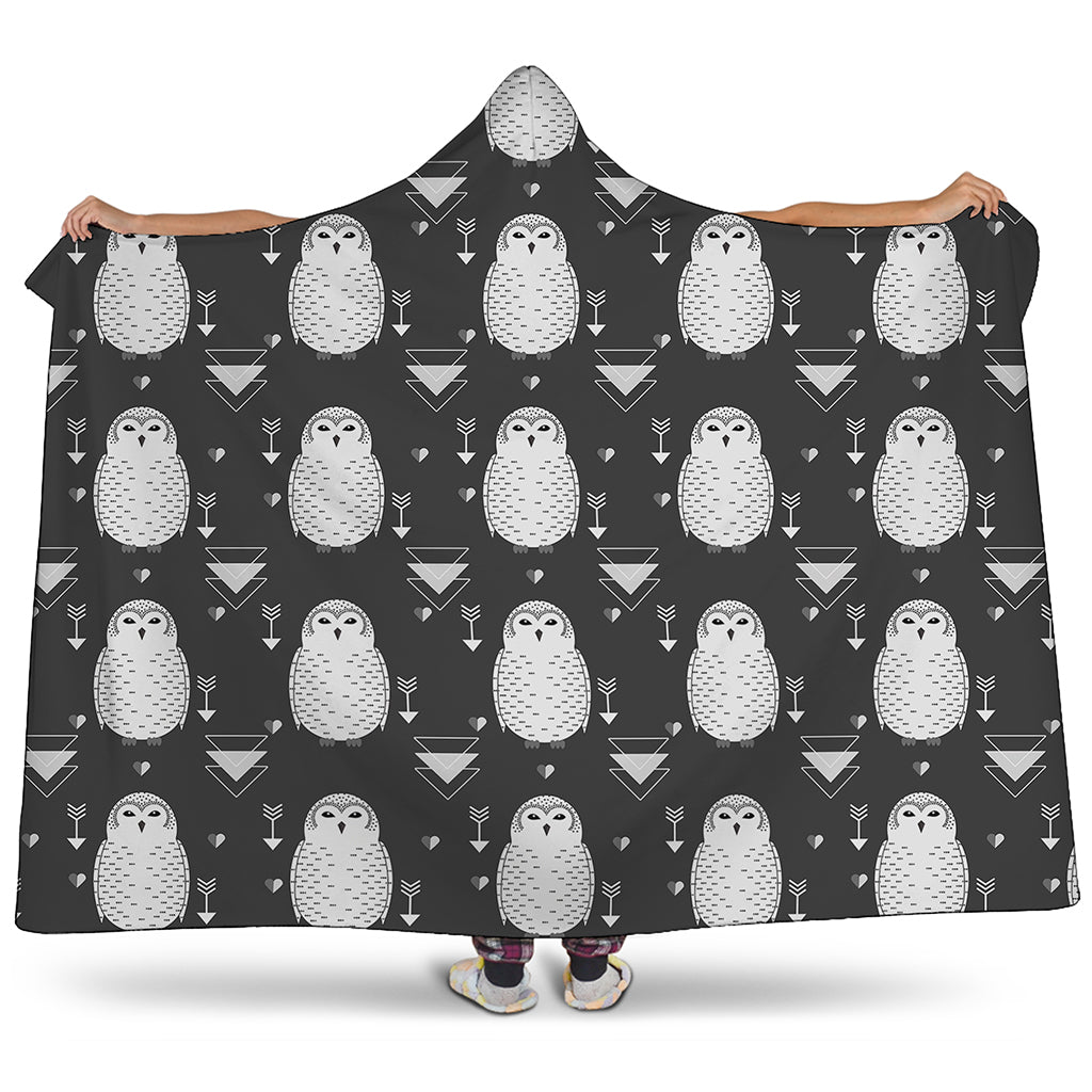 Cute White And Grey Owl Pattern Print Hooded Blanket