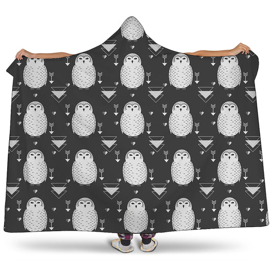 Cute White And Grey Owl Pattern Print Hooded Blanket