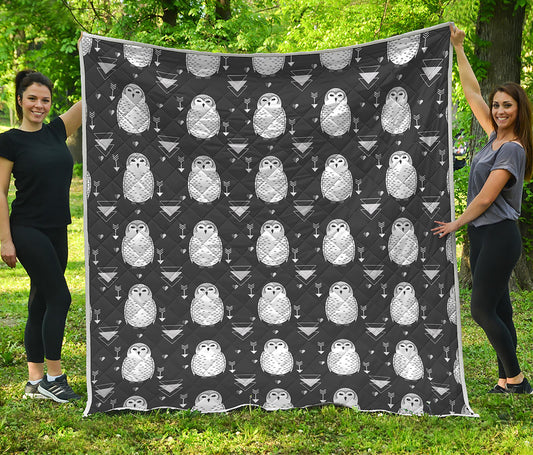Cute White And Grey Owl Pattern Print Quilt