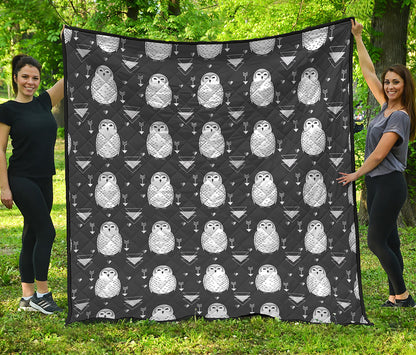 Cute White And Grey Owl Pattern Print Quilt