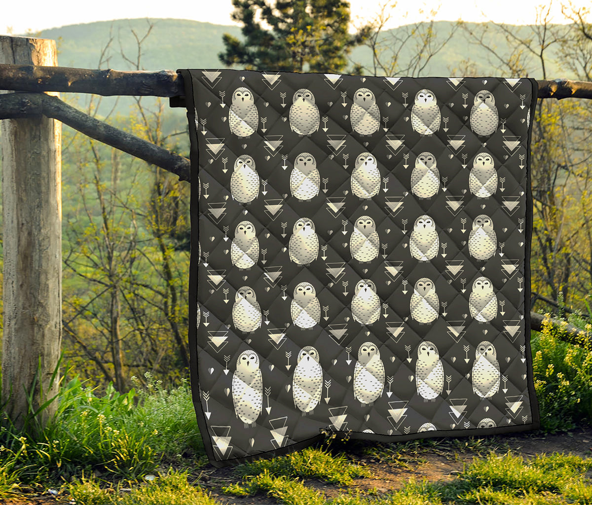 Cute White And Grey Owl Pattern Print Quilt