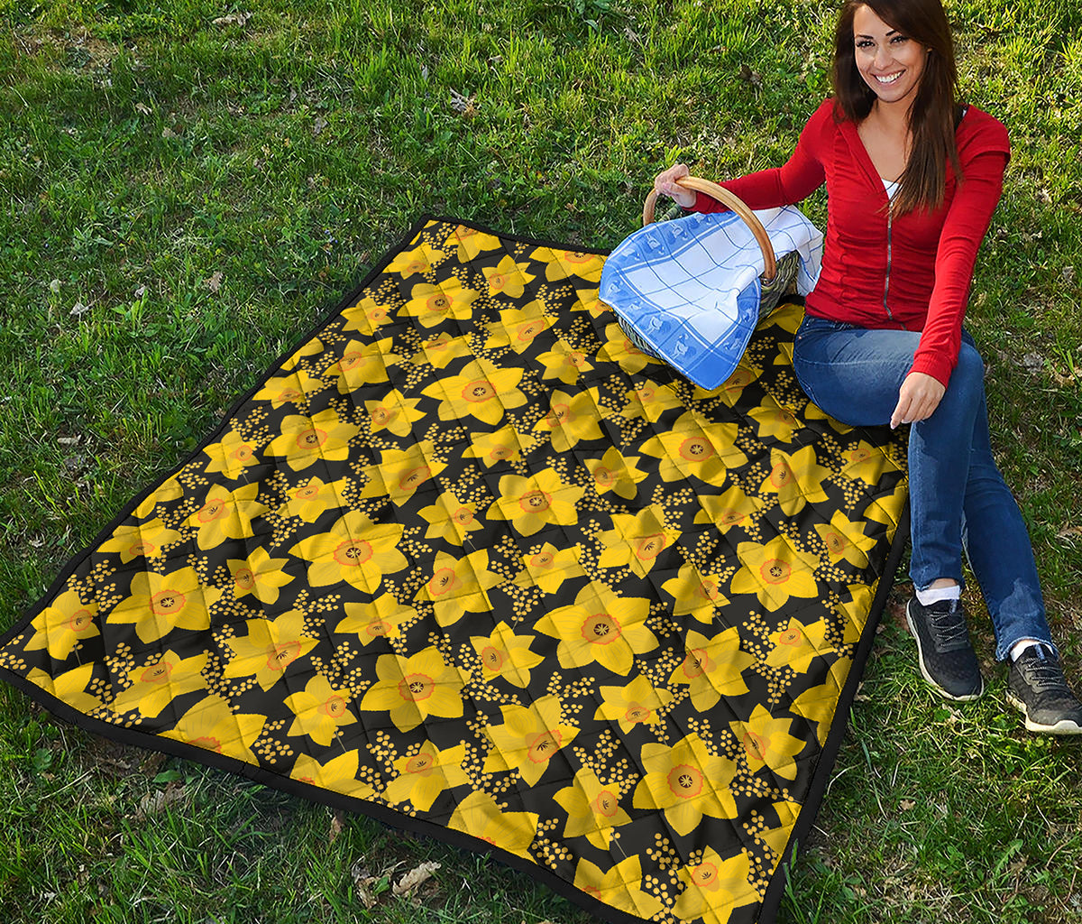 Daffodil And Mimosa Pattern Print Quilt