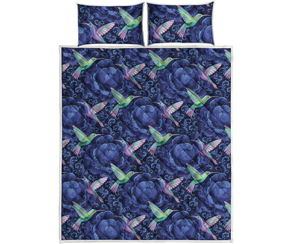 Dark Blue Floral Hummingbird Print Quilt Bed Set