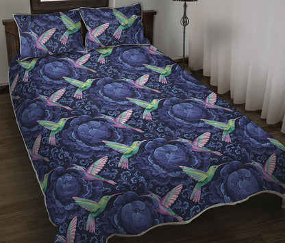 Dark Blue Floral Hummingbird Print Quilt Bed Set