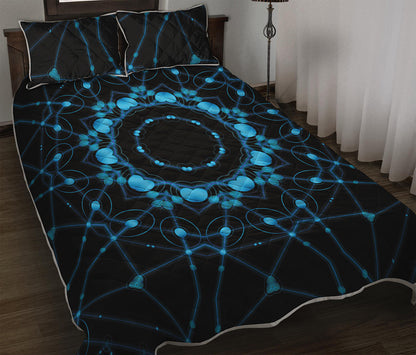 Dark Blue Kaleidoscope Print Quilt Bed Set