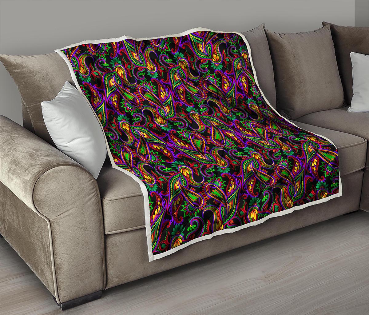 Dark Bohemian Paisley Pattern Print Quilt