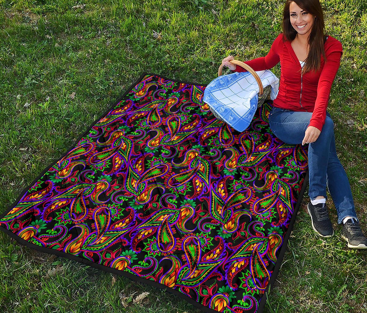 Dark Bohemian Paisley Pattern Print Quilt