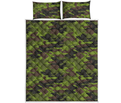 Dark Green And Black Camouflage Print Quilt Bed Set
