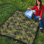 Dark Green Camouflage Print Quilt