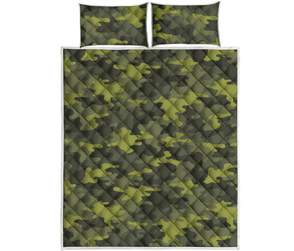 Dark Green Camouflage Print Quilt Bed Set