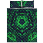 Dark Green Kaleidoscope Print Quilt Bed Set
