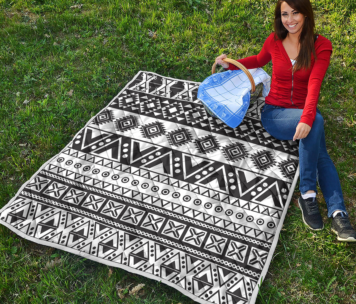 Dark Grey Aztec Pattern Print Quilt
