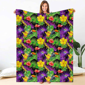 Dark Hawaiian Tropical Pattern Print Blanket