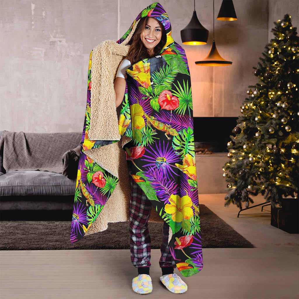 Dark Hawaiian Tropical Pattern Print Hooded Blanket
