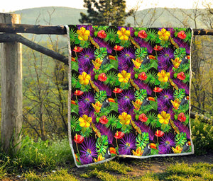 Dark Hawaiian Tropical Pattern Print Quilt