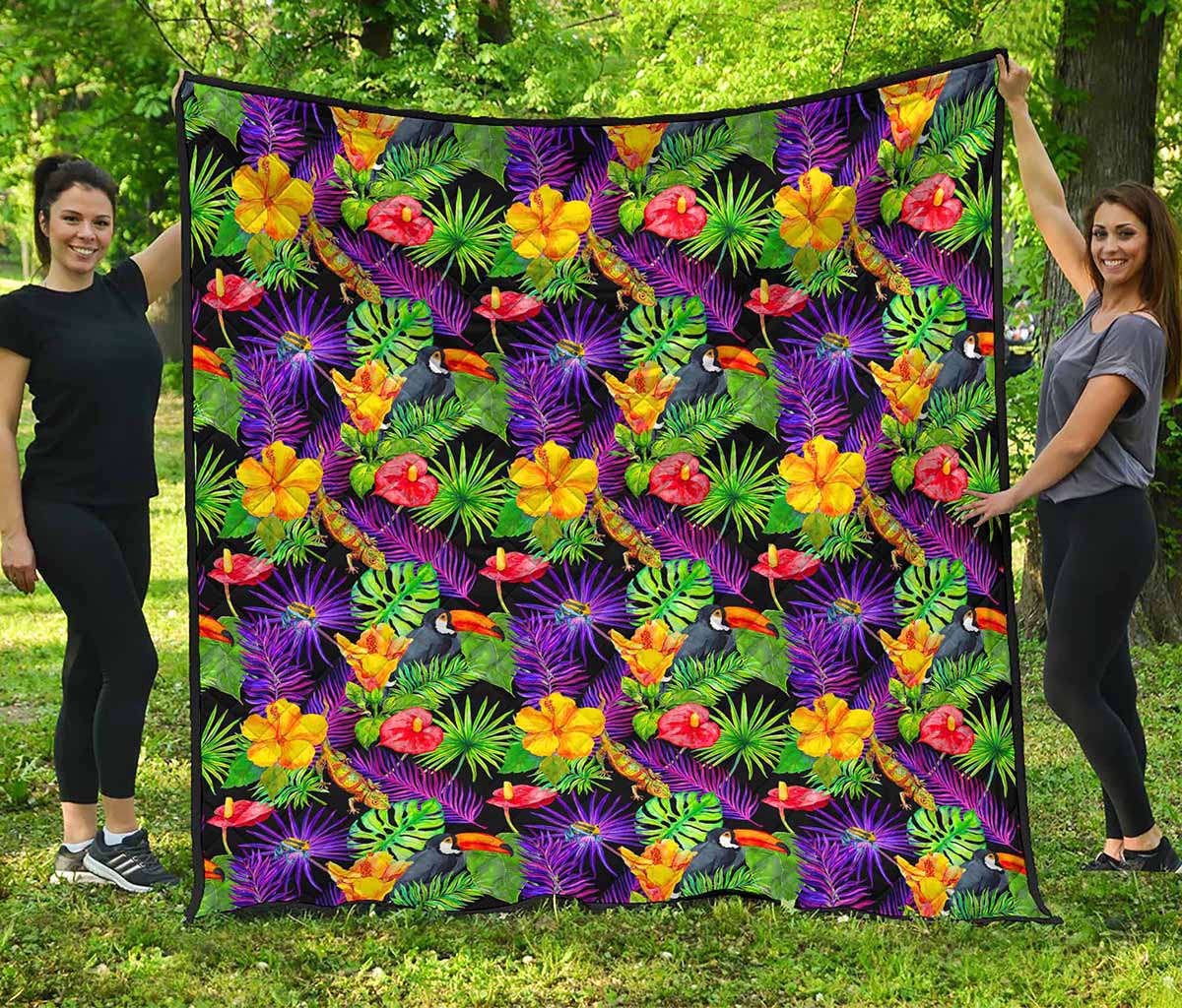 Dark Hawaiian Tropical Pattern Print Quilt