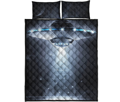 Dark Night UFO Print Quilt Bed Set