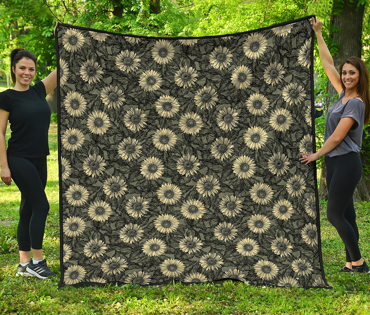 Dark Sunflower Pattern Print Quilt