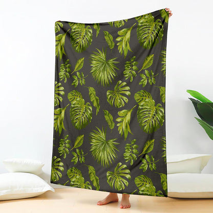 Dark Tropical Leaf Pattern Print Blanket