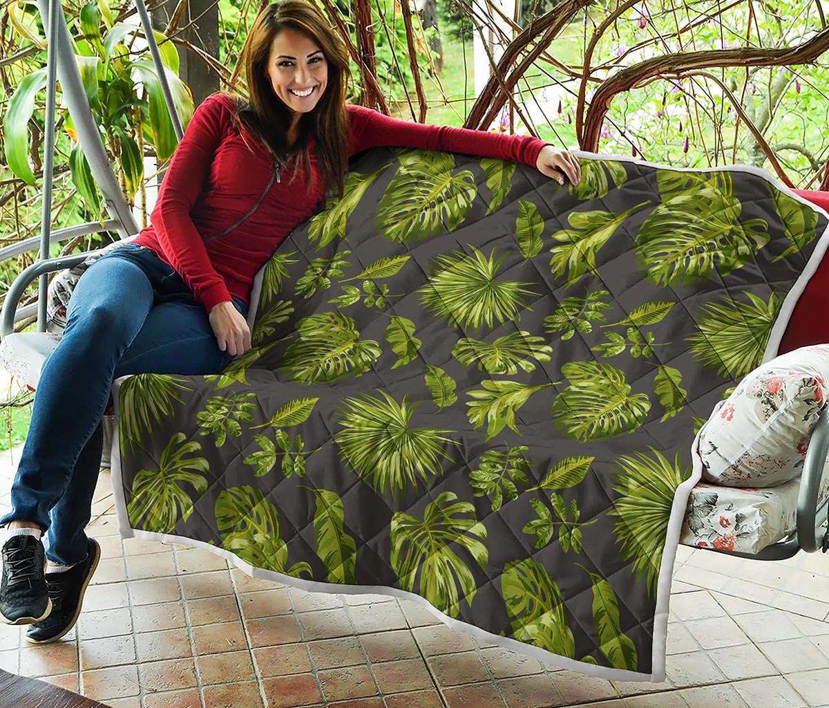 Dark Tropical Leaf Pattern Print Quilt