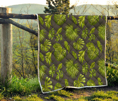 Dark Tropical Leaf Pattern Print Quilt