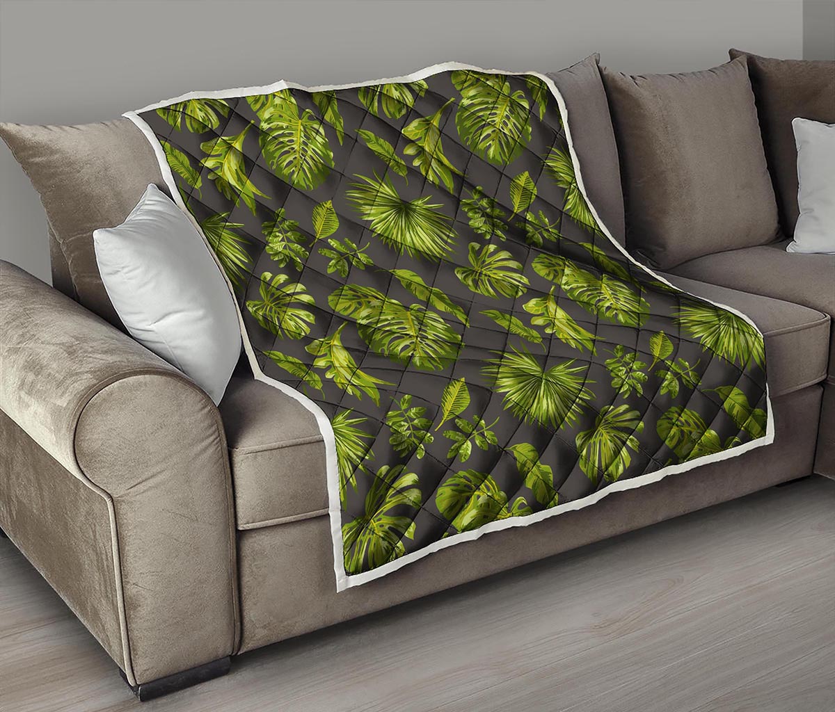 Dark Tropical Leaf Pattern Print Quilt