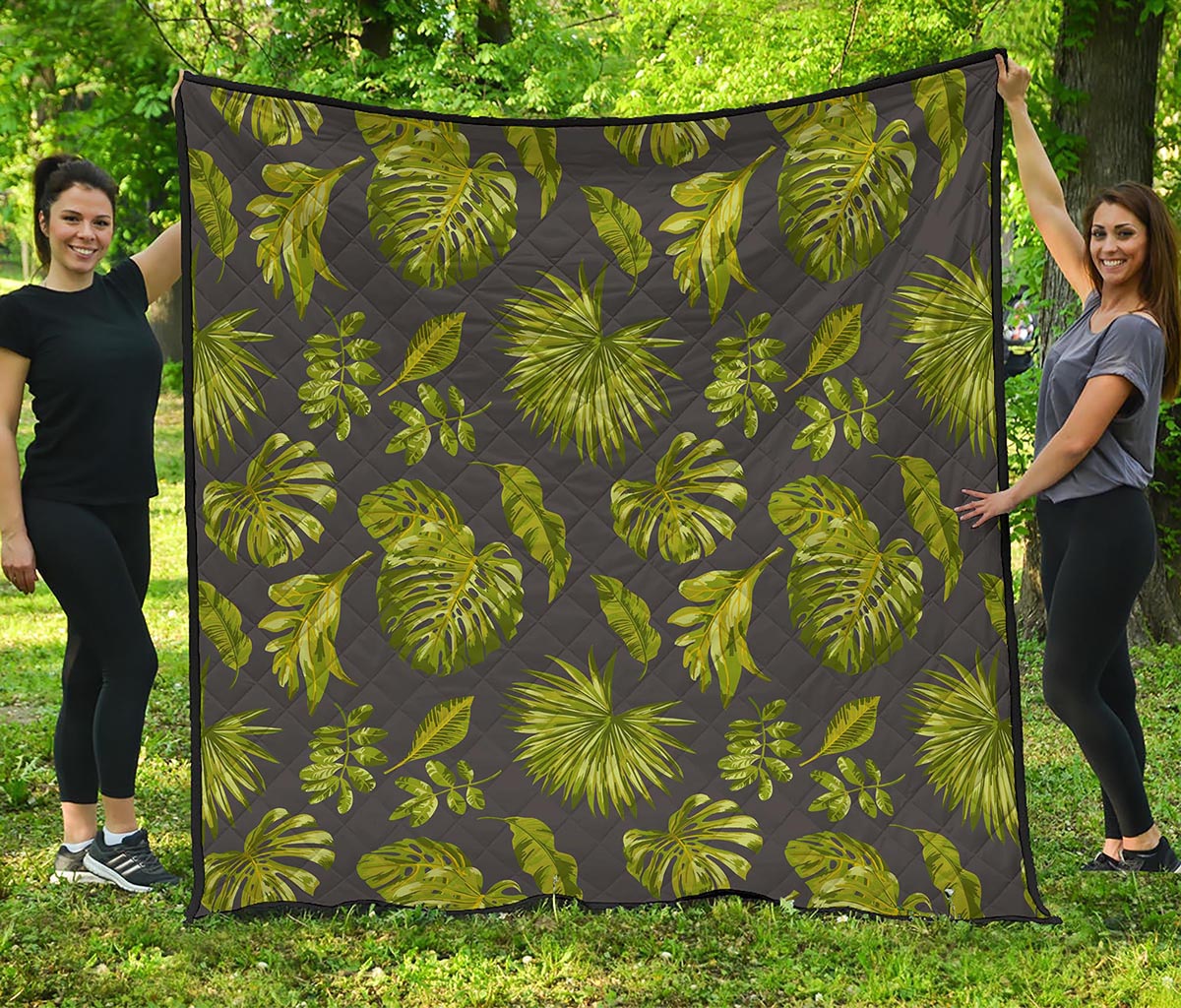 Dark Tropical Leaf Pattern Print Quilt