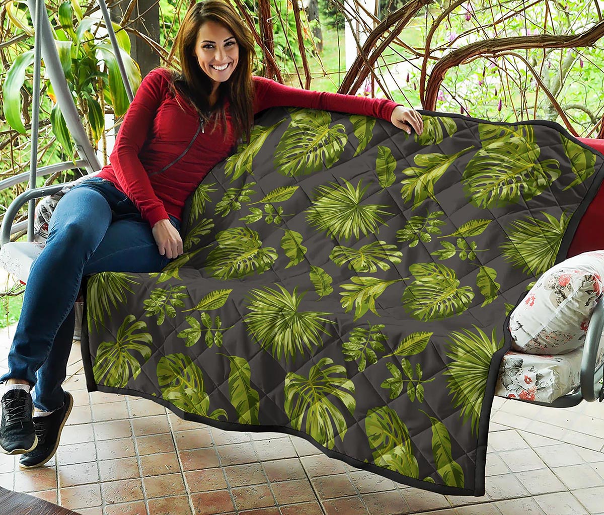Dark Tropical Leaf Pattern Print Quilt