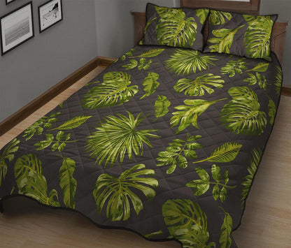 Dark Tropical Leaf Pattern Print Quilt Bed Set