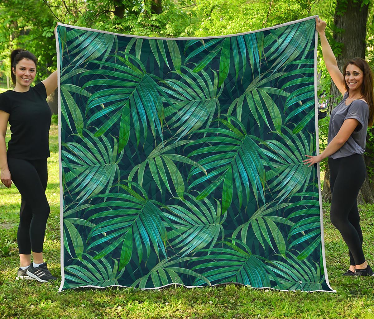 Dark Tropical Palm Leaves Pattern Print Quilt