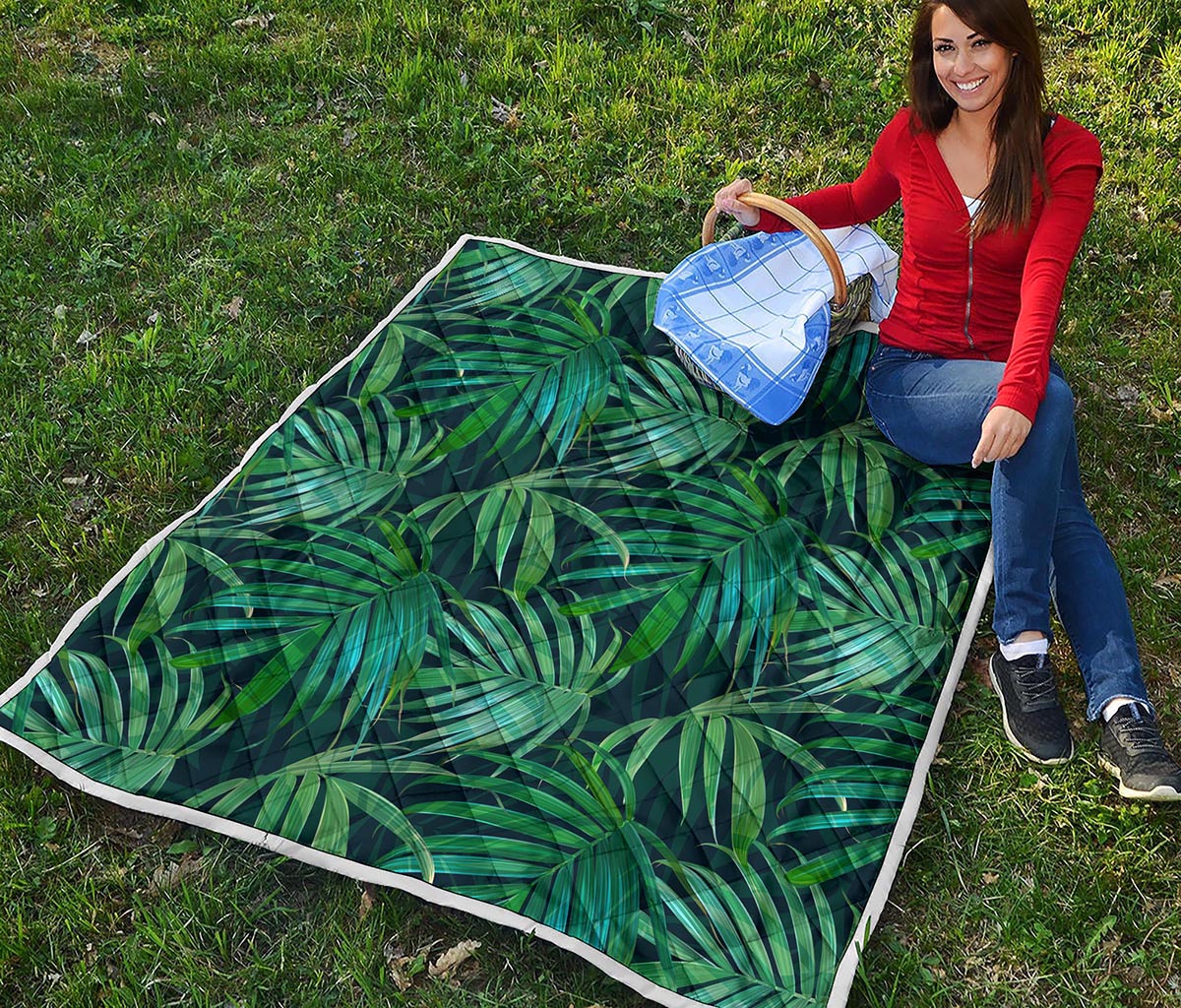 Dark Tropical Palm Leaves Pattern Print Quilt