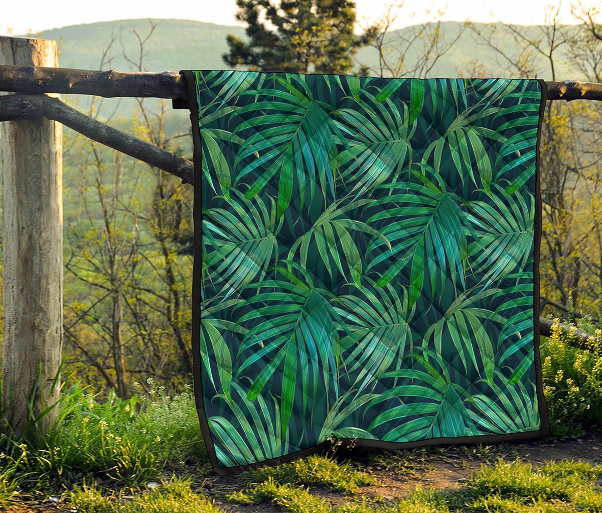 Dark Tropical Palm Leaves Pattern Print Quilt