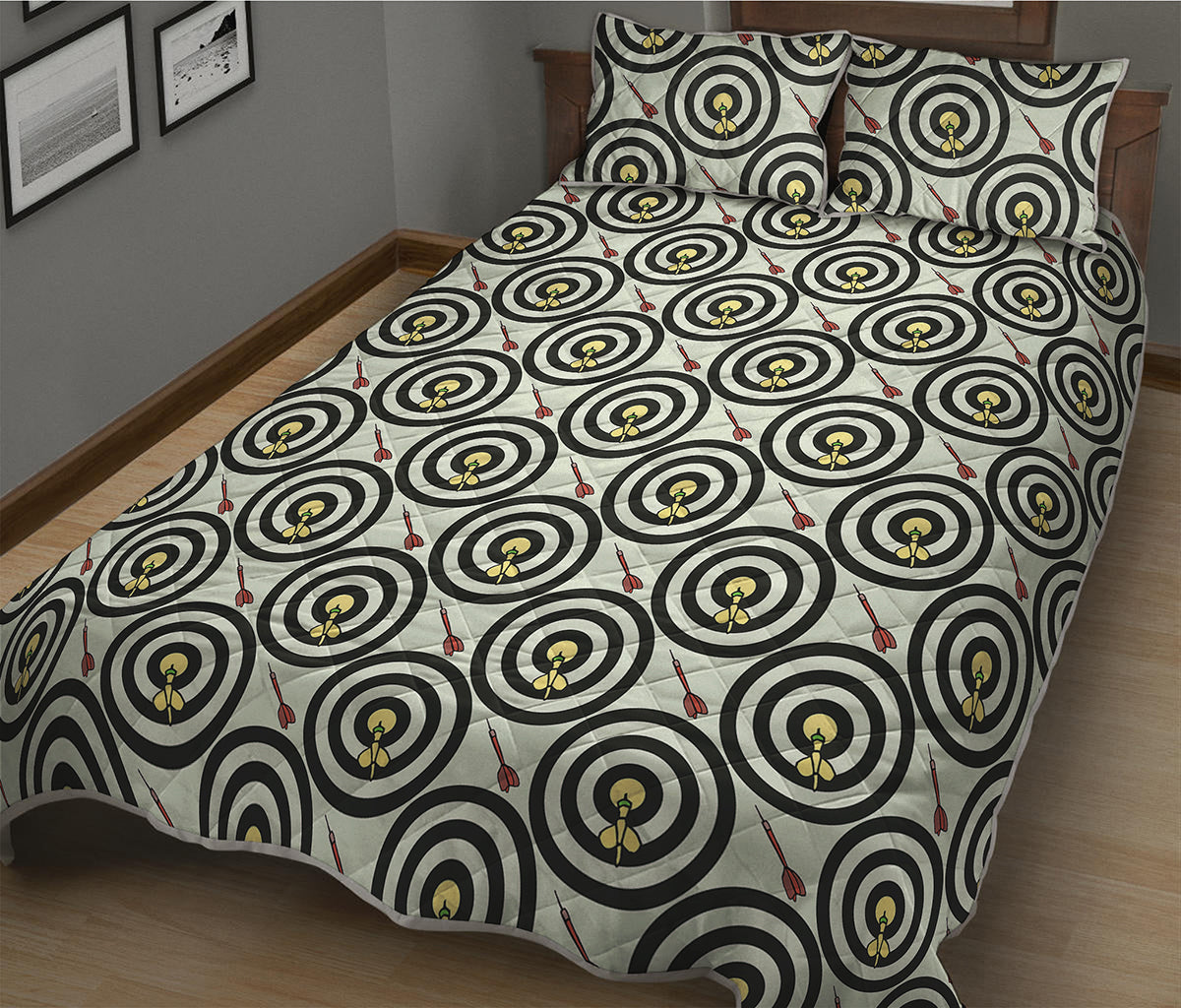 Dartboard Cartoon Pattern Print Quilt Bed Set
