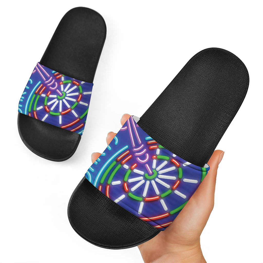 Darts Bar Sign Print Black Slide Sandals