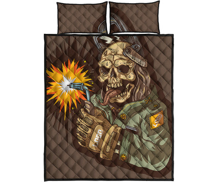 Dead Welder Print Quilt Bed Set
