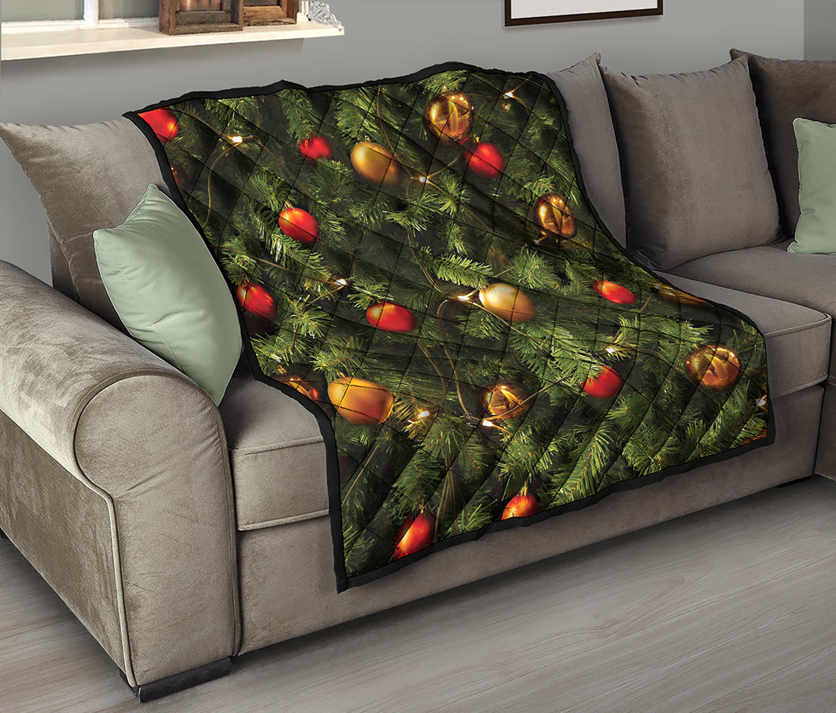 Decorated Christmas Tree Print Quilt