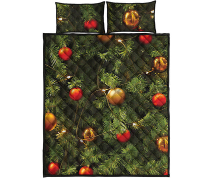 Decorated Christmas Tree Print Quilt Bed Set