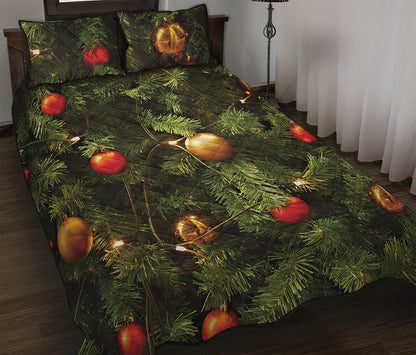 Decorated Christmas Tree Print Quilt Bed Set
