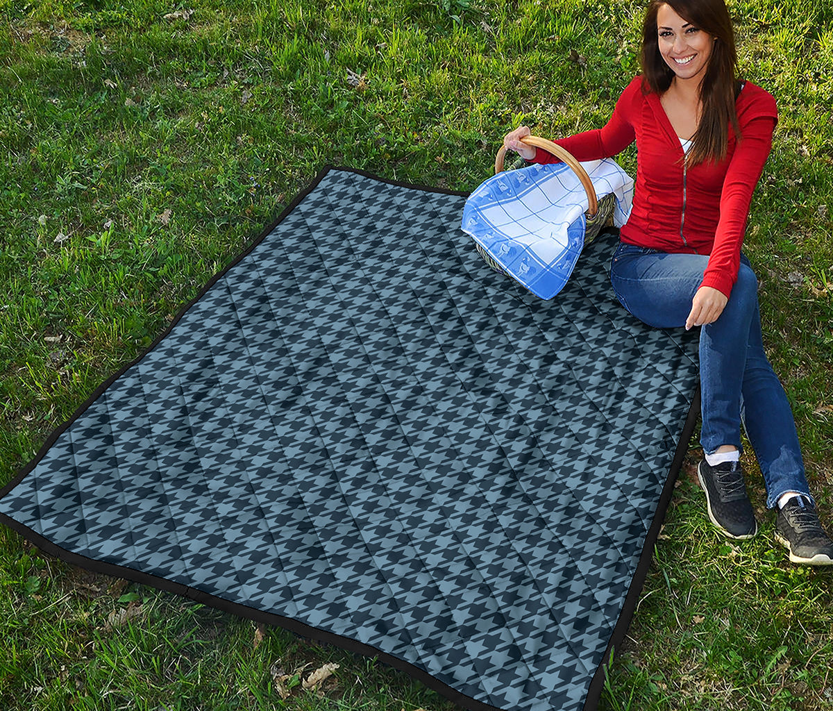 Deep Blue Houndstooth Pattern Print Quilt