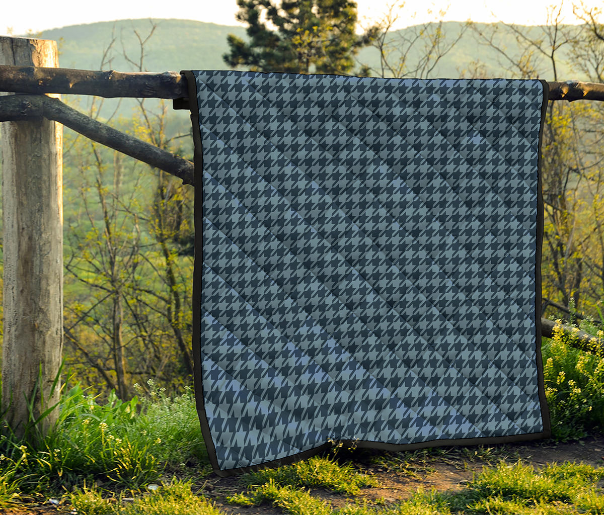 Deep Blue Houndstooth Pattern Print Quilt