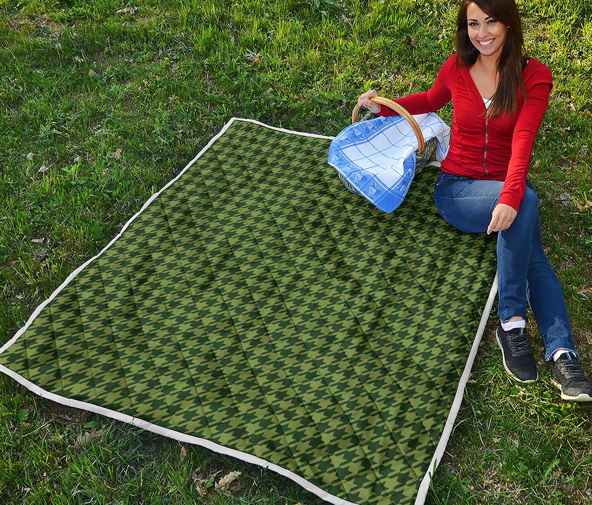 Deep Green Houndstooth Pattern Print Quilt