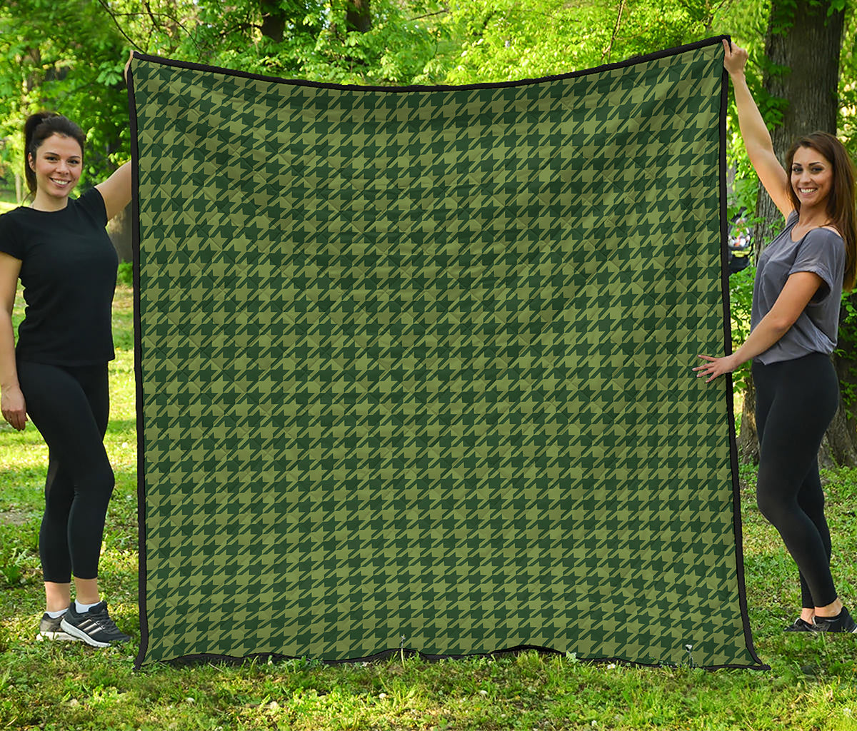 Deep Green Houndstooth Pattern Print Quilt