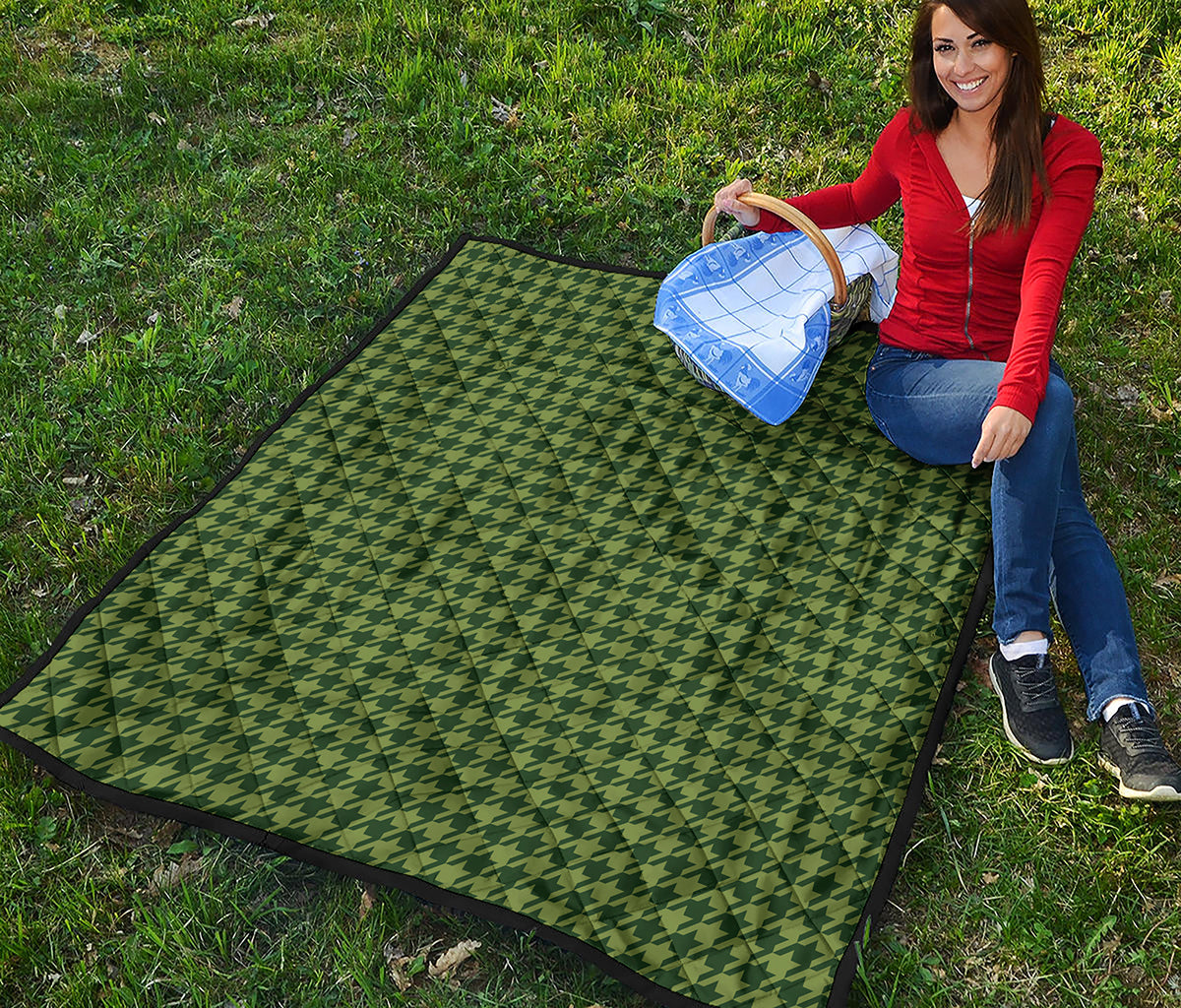 Deep Green Houndstooth Pattern Print Quilt